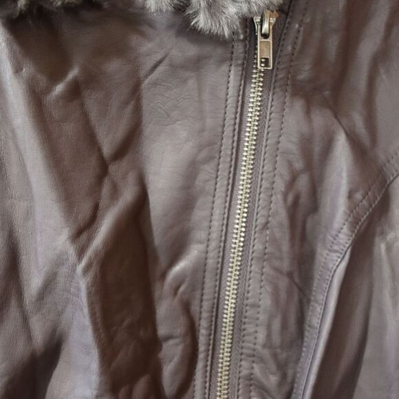 Torrid Gray Faux Leather Moto Jacket Grunge Lace-Up Fur Collar 1X - Picture 8 of 16